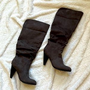 Mossimo Faux Suede Slouchy Knee High High Heel Tall Chocolate Brown Boots Sz 5.5